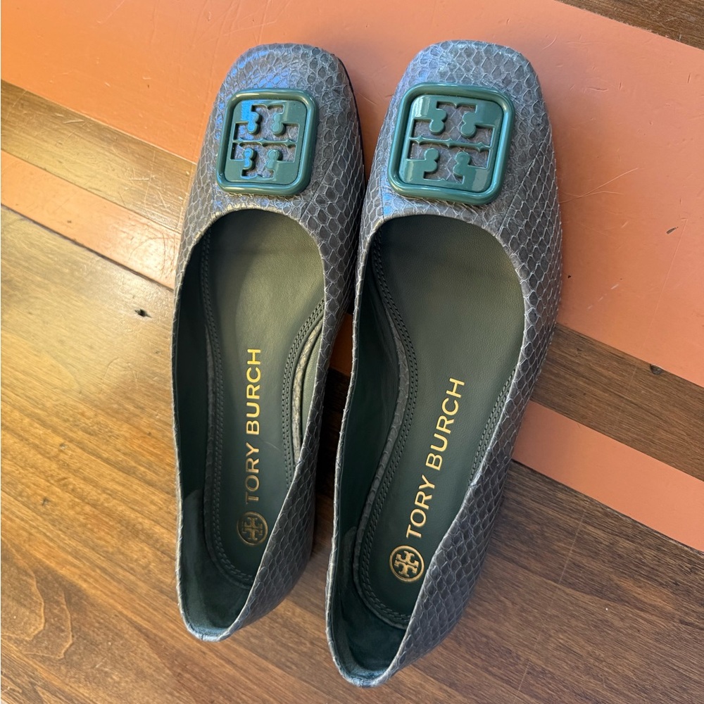 Tory Burch Shoes- Green, Size 8